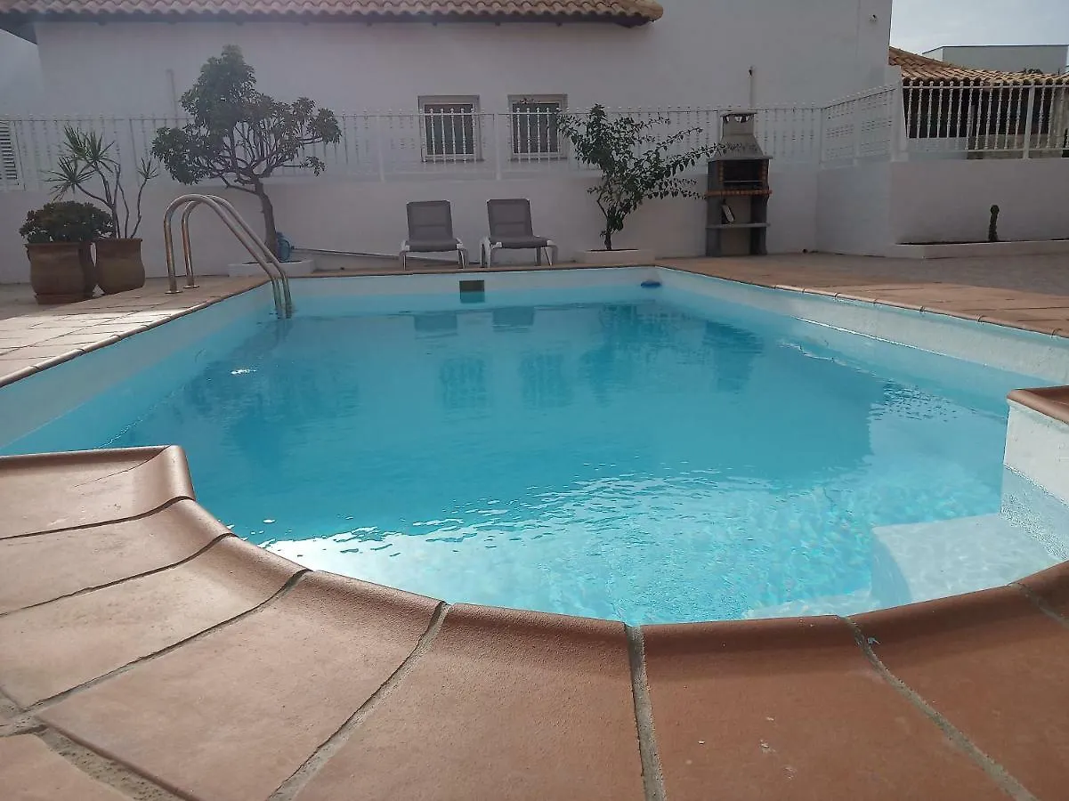 Villa Corralejo Centro 0*,